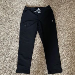 Figs mid rise skinny scrub pant.